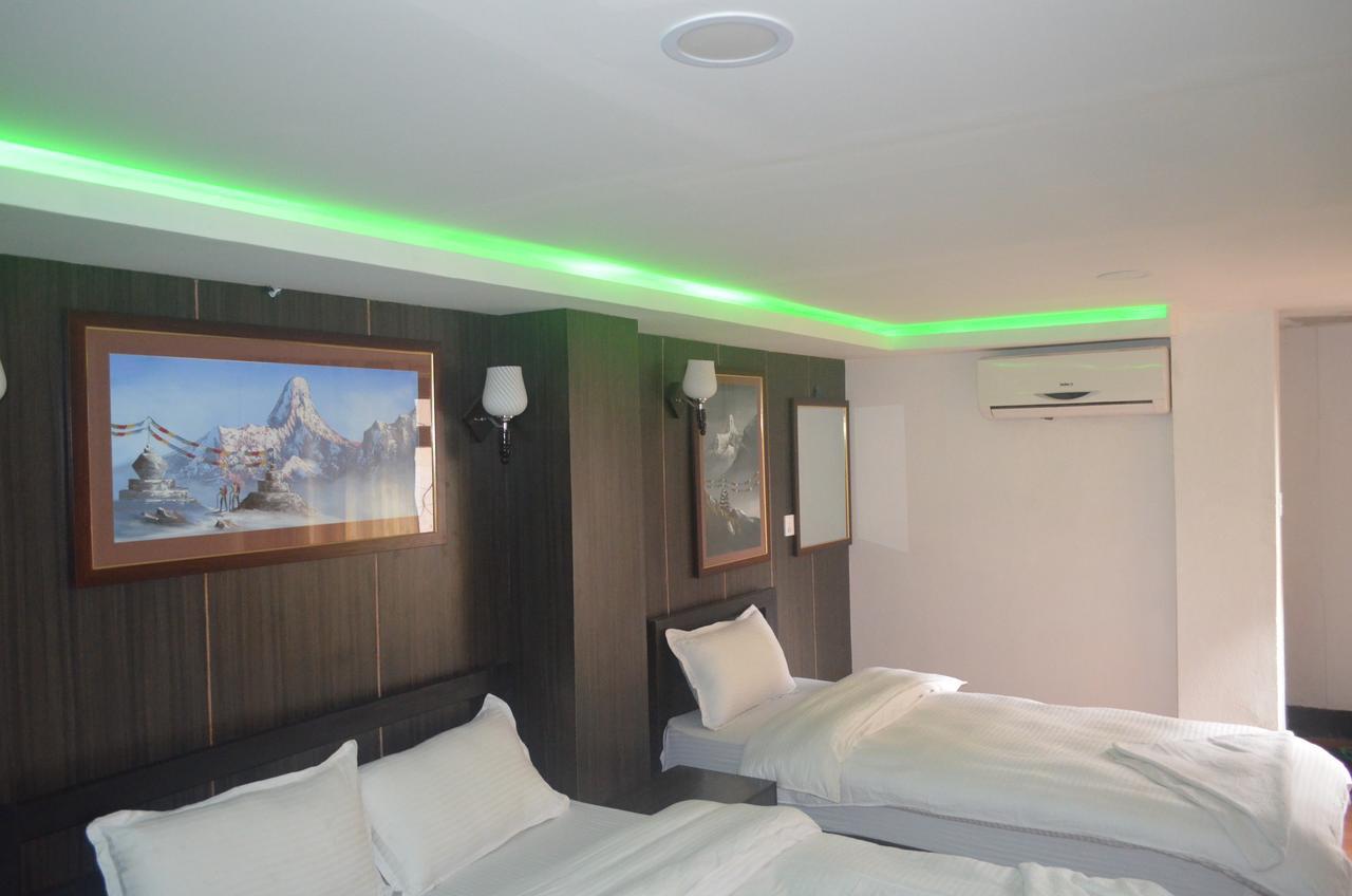 Hotel Holiday Inn Kathmandu Exterior photo