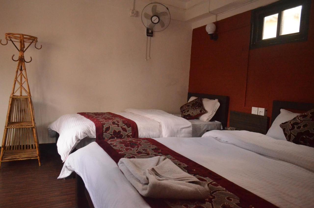 Hotel Holiday Inn Kathmandu Exterior photo