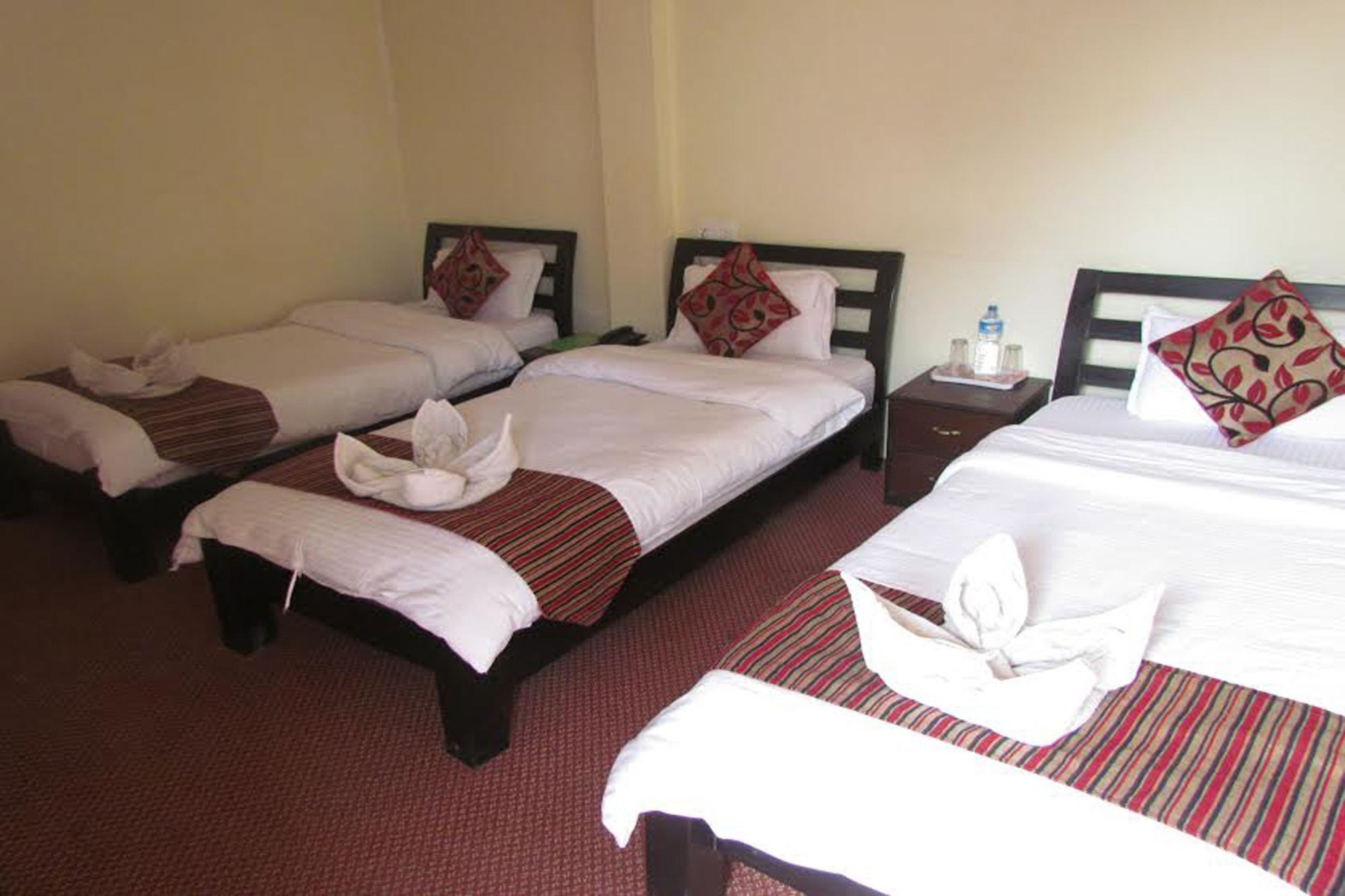 Hotel Holiday Inn Kathmandu Exterior photo